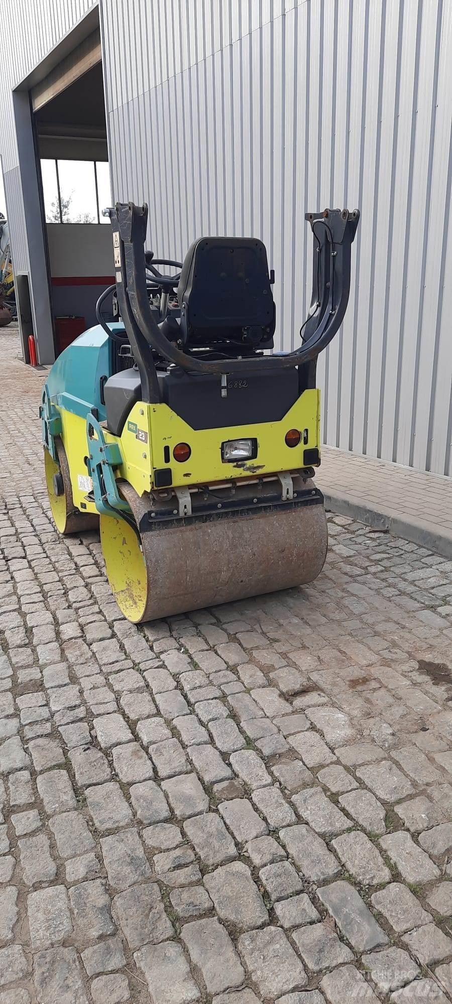Ammann ARX23 Dvojni valjarji