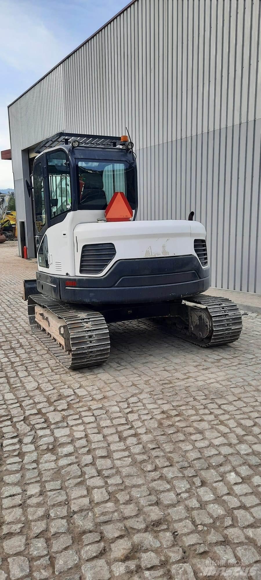 Bobcat E85 Mini bagri <7t