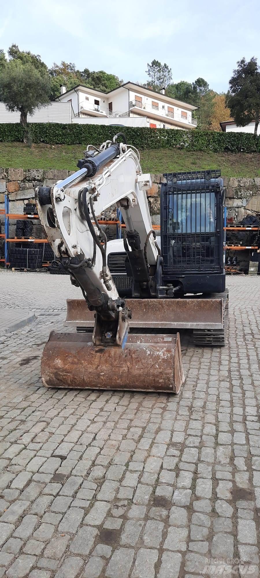 Bobcat E85 Mini bagri <7t