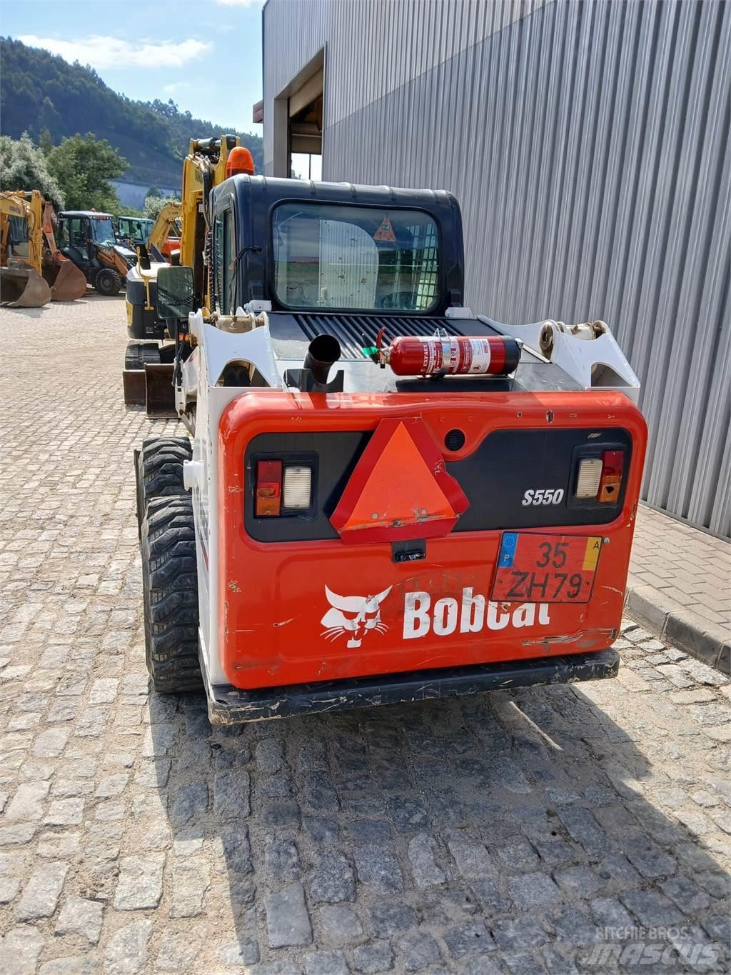Bobcat S550 Kolesni nakladalci