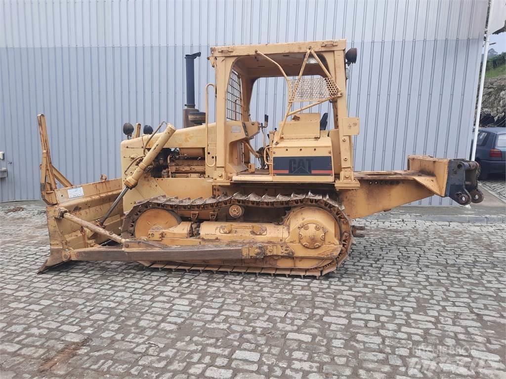 CAT D4E Buldožerji za polaganje cevi