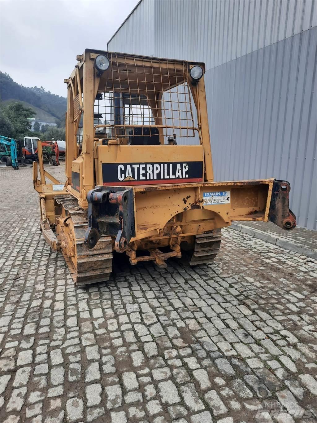 CAT D4E Buldožerji za polaganje cevi