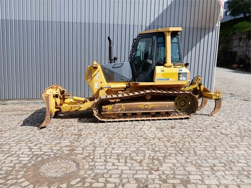 Komatsu D41E-6 Buldožerji za polaganje cevi