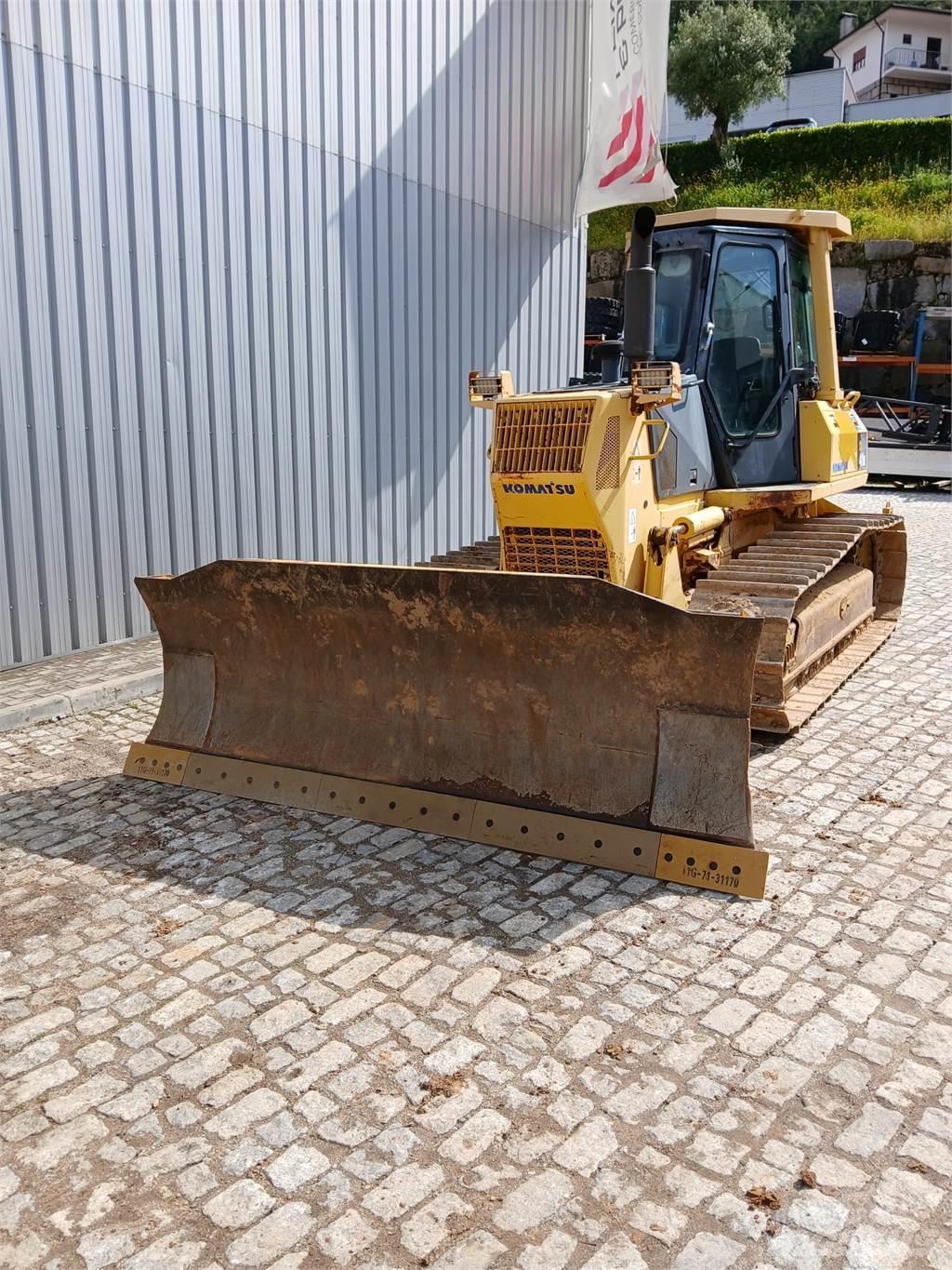 Komatsu D41E-6 Buldožerji za polaganje cevi
