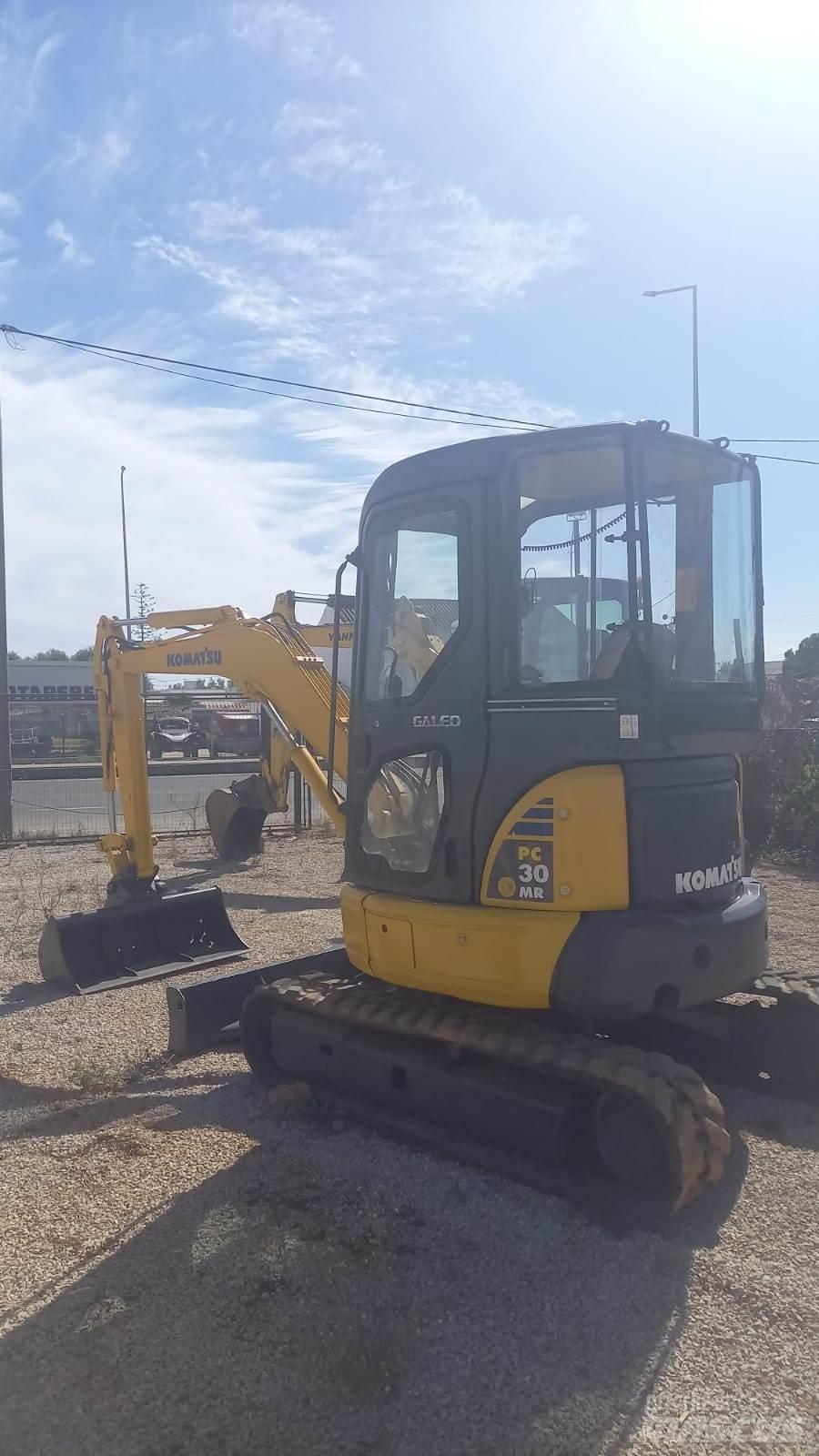 Komatsu PC30MR-2 Mini bagri <7t
