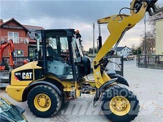 CAT 907H Kolesni nakladalci