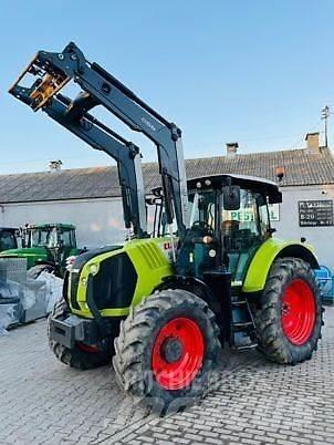 CLAAS ARION 520 Traktorji