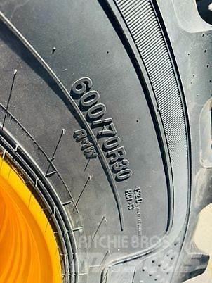 JCB FASTRAC 4220 Traktorji