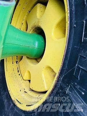 John Deere 8345R Traktorji