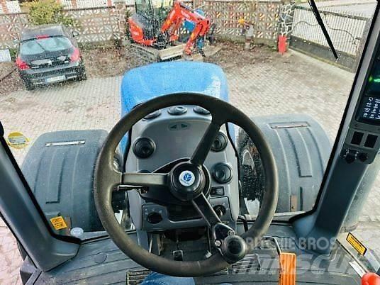 New Holland T8040 Traktorji