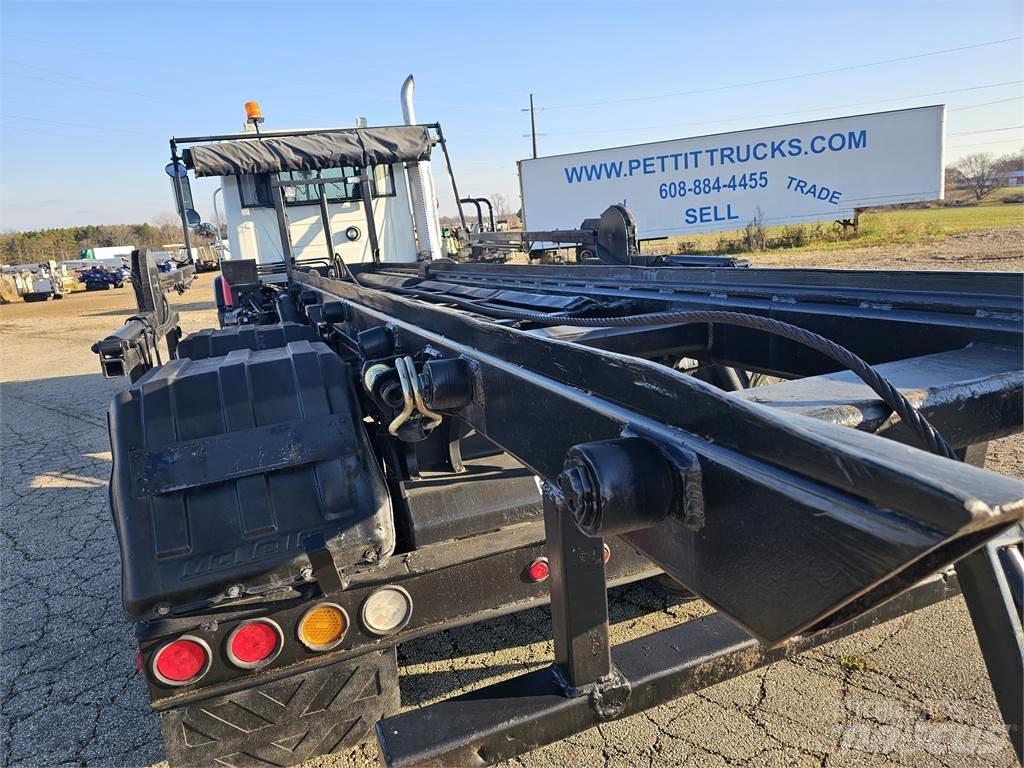 Mack CV713 Drugi tovornjaki