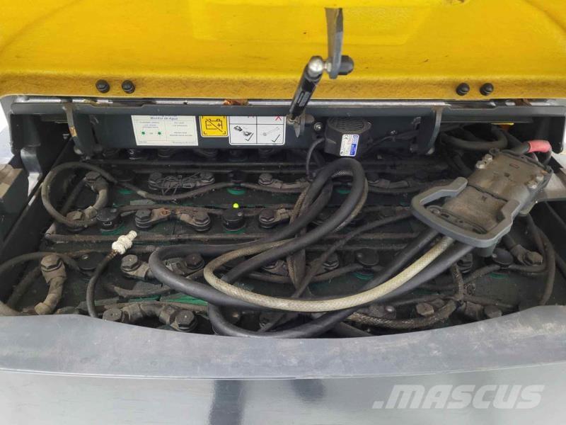 Aisle-Master AM20SE Viličar za ozke prehode