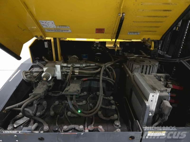 Combilift CBE3000 4-Smerni viličarji