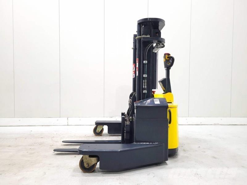 Combilift WR4 Dosežni viličarji