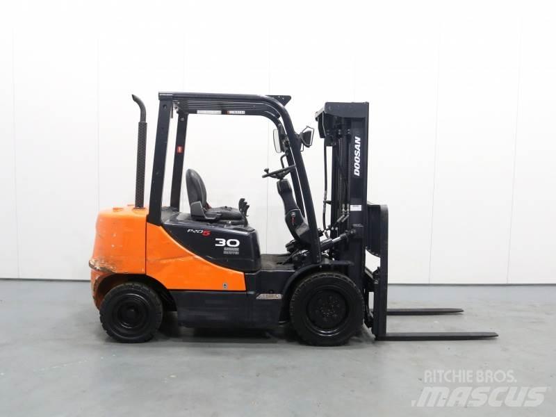 Doosan D30S-5 Dizelski viličarji