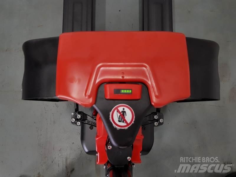EP F4 PALLET TRUCK Ročni paletnik