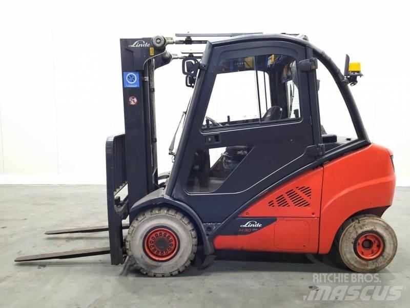 Linde H30D-02 393 Dizelski viličarji