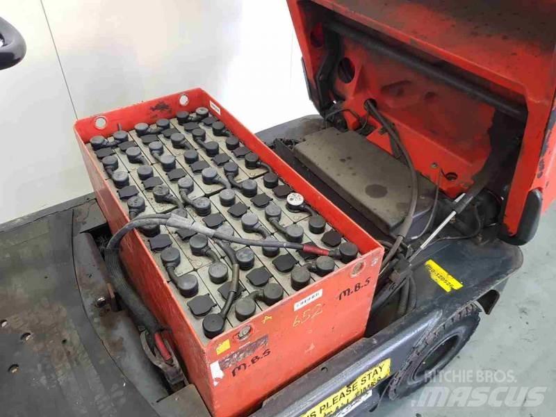 Linde P60 126 Vlečna vozila