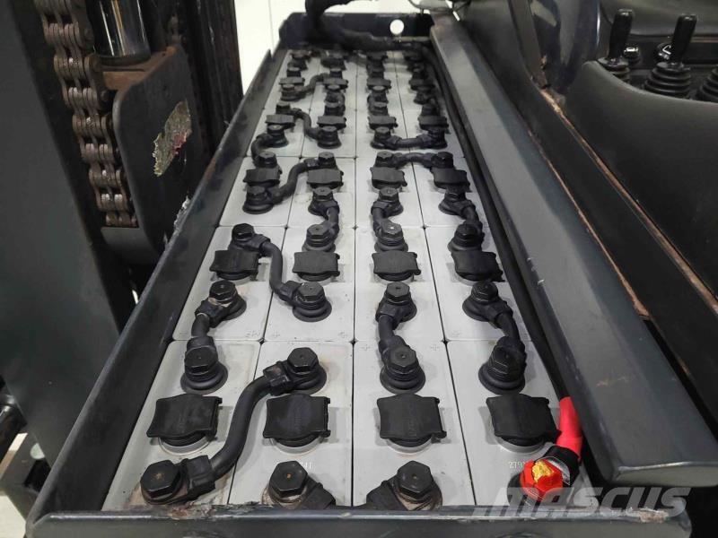 Linde R14S-12 Viličarji s pomičnim teleskopom