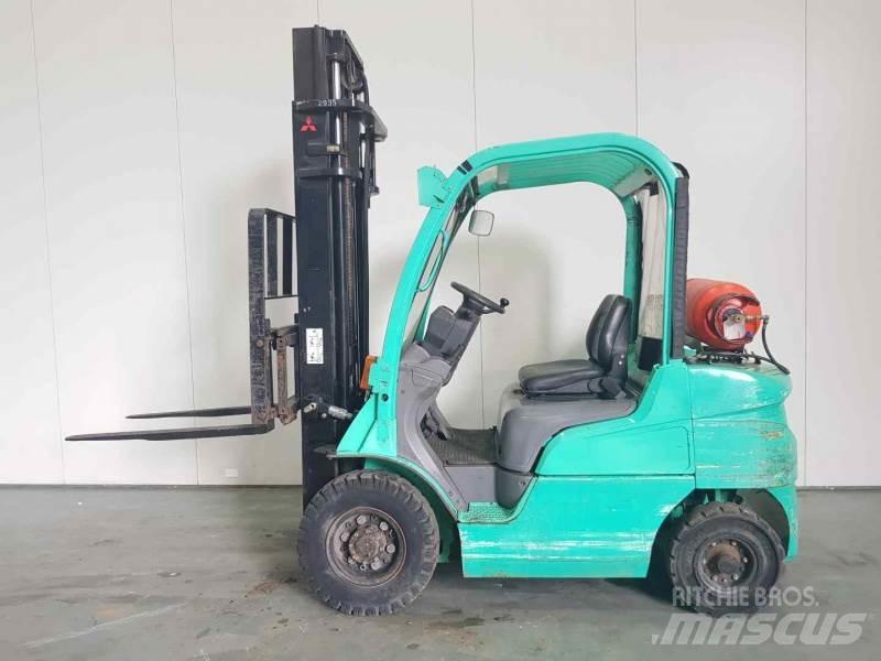 Mitsubishi FG25N Plinski viličarji