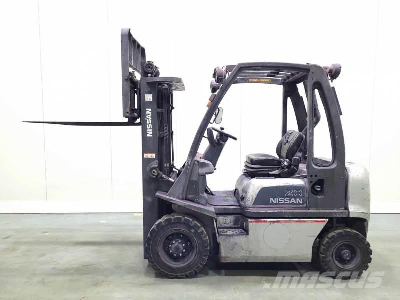 Nissan FD02A20 Dizelski viličarji