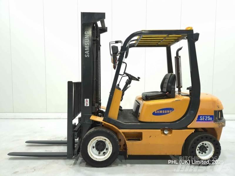 Samsung SF25D Dizelski viličarji