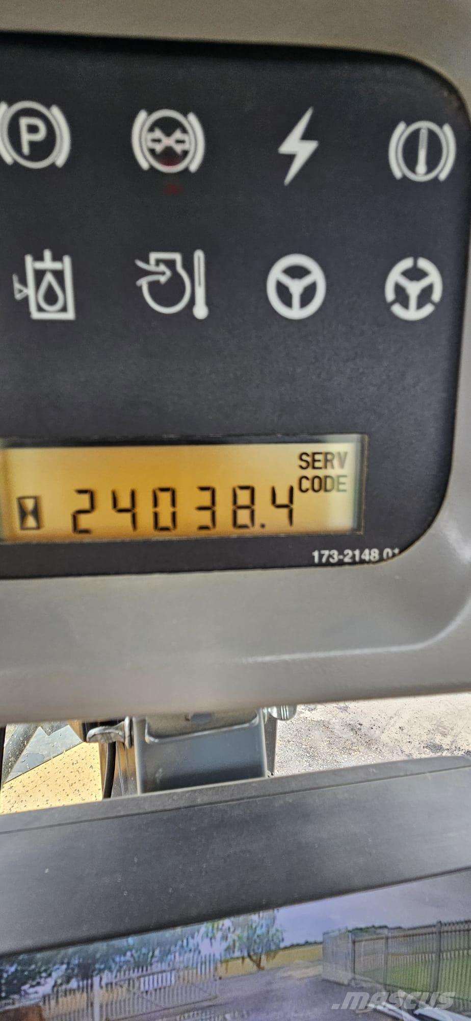 CAT 90H Kolesni nakladalci