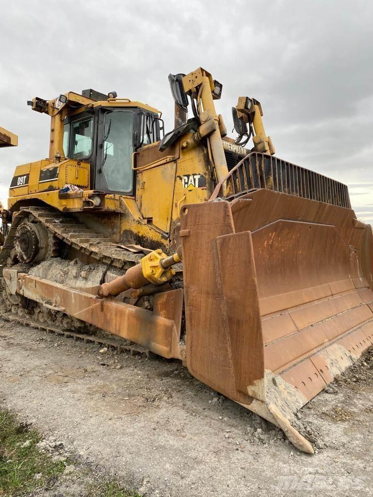 CAT D9T Buldožerji goseničarji
