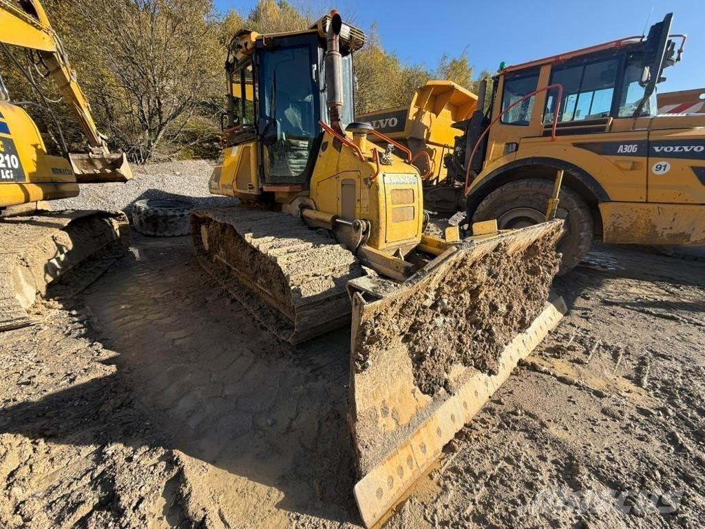 Komatsu D51PX Buldožerji goseničarji