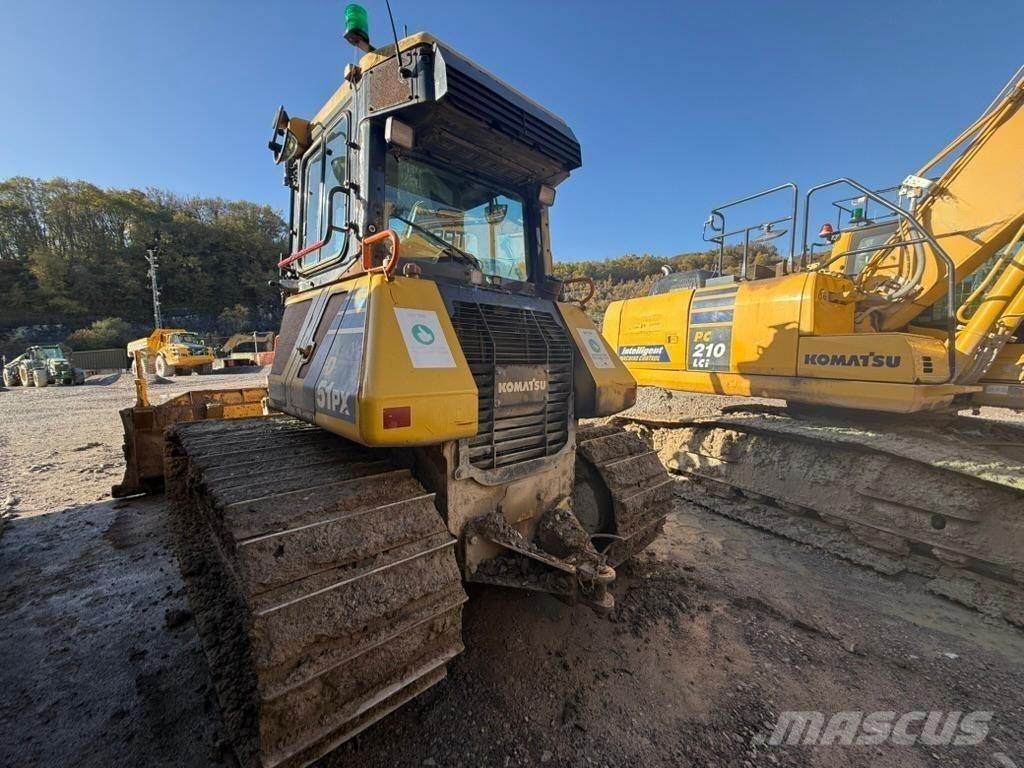 Komatsu D51PX Buldožerji goseničarji