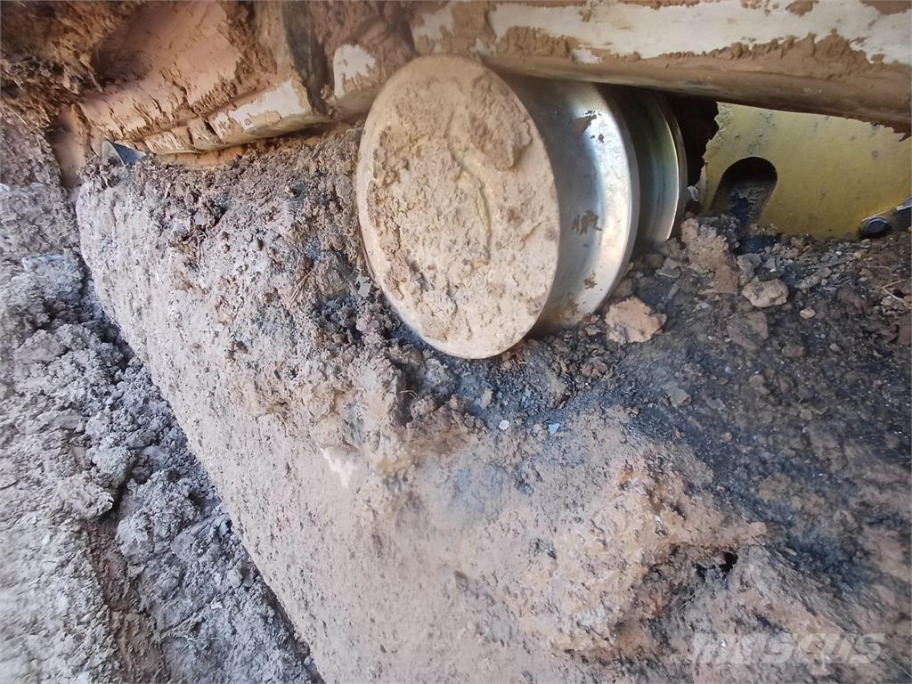 Komatsu D65PX-17 Buldožerji goseničarji