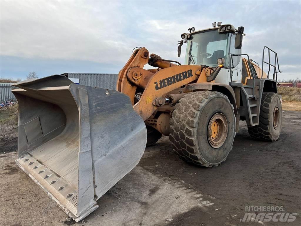 Liebherr L586 Kolesni nakladalci