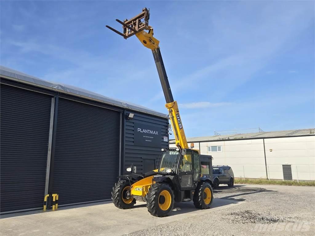 JCB -- Teleskopski viličarji