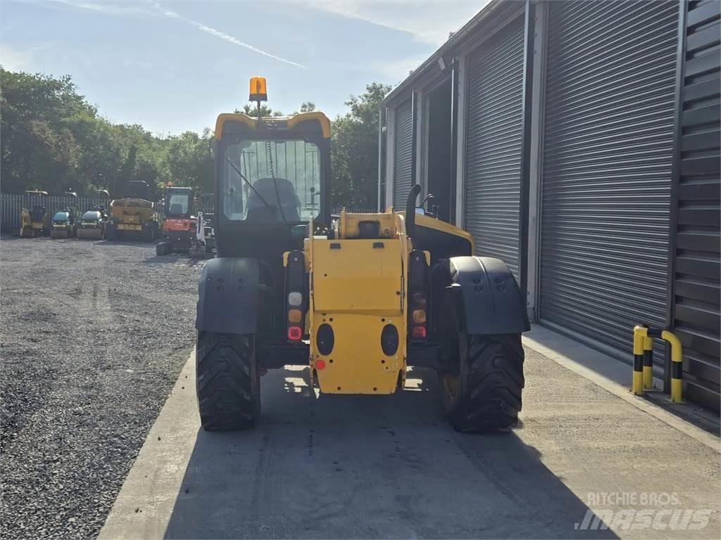 JCB -- Teleskopski viličarji