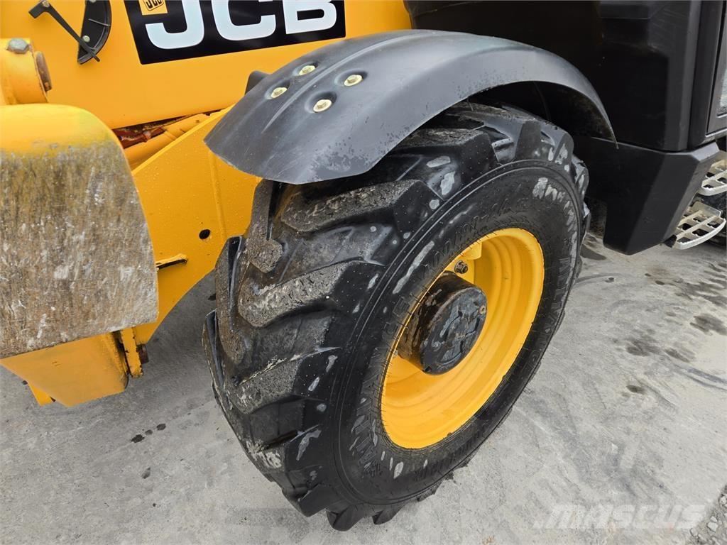JCB 535-140 Teleskopski viličarji