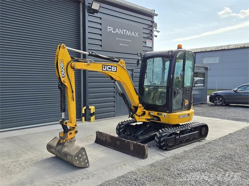 JCB 8030 Mini bagri <7t
