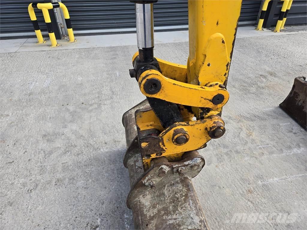JCB 8030 Mini bagri <7t