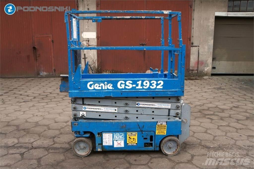 Genie 1932 Škarjaste dvižne ploščadi
