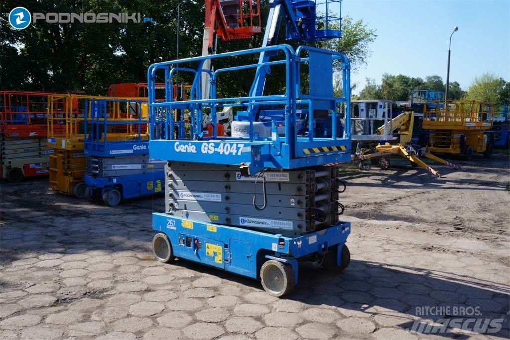 Genie 4047 Škarjaste dvižne ploščadi