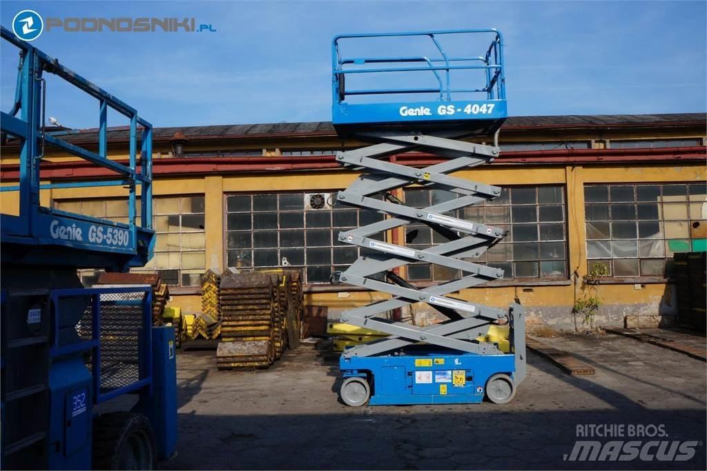 Genie 4047 Škarjaste dvižne ploščadi