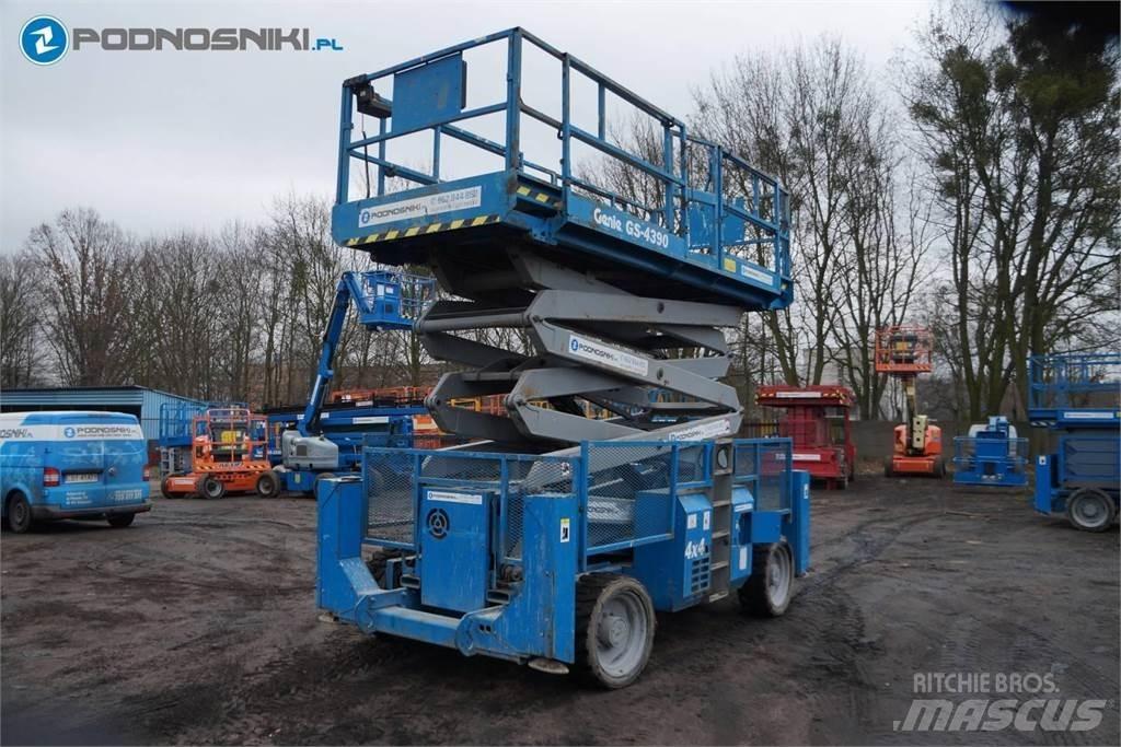 Genie 4390 Škarjaste dvižne ploščadi