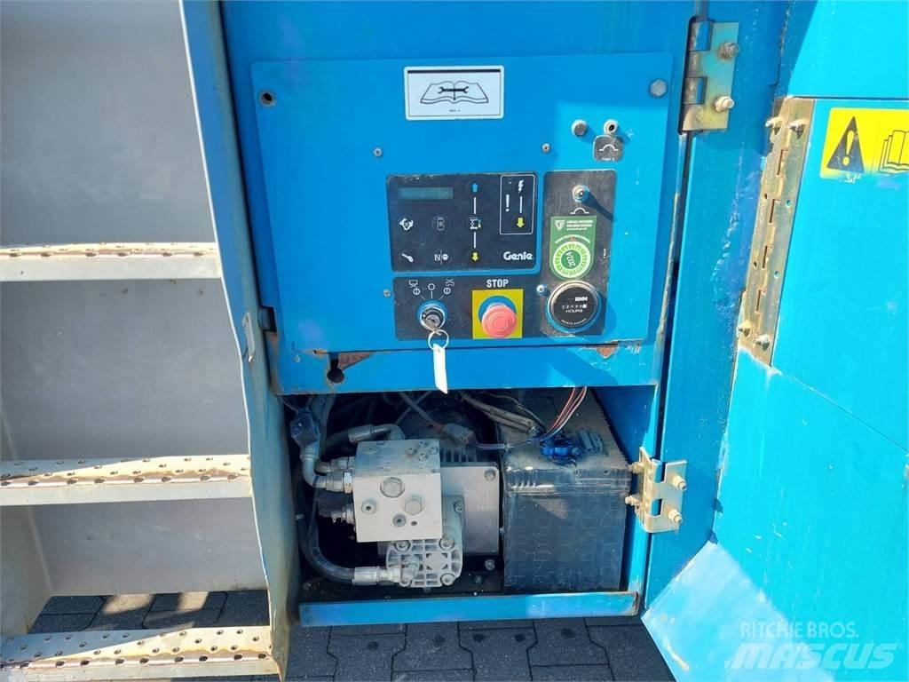 Genie GS-3390 Škarjaste dvižne ploščadi