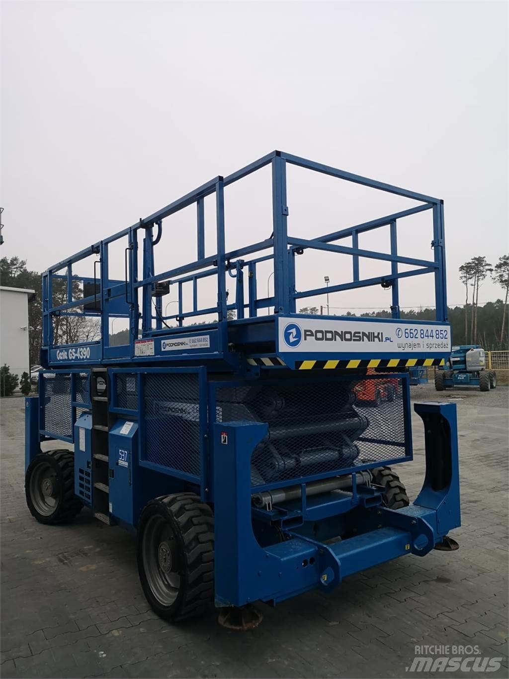 Genie GS-4390 Škarjaste dvižne ploščadi
