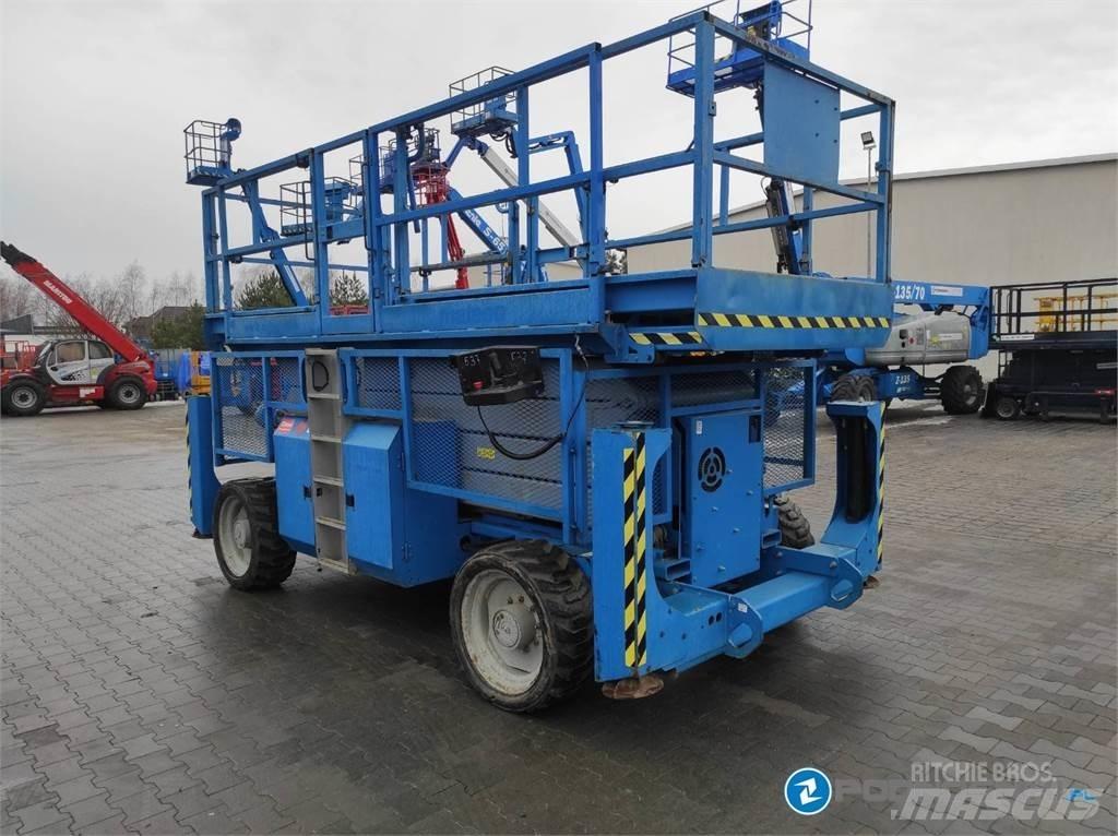 Genie GS-4390 Škarjaste dvižne ploščadi