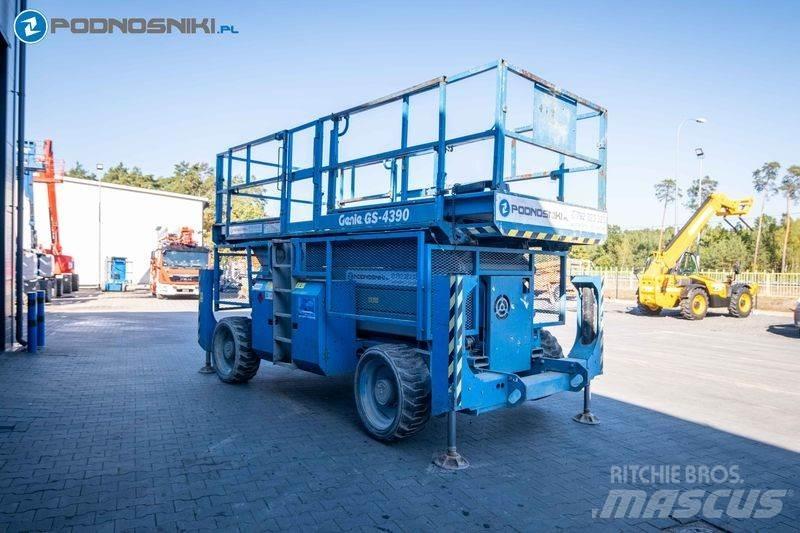 Genie GS-4390 Škarjaste dvižne ploščadi