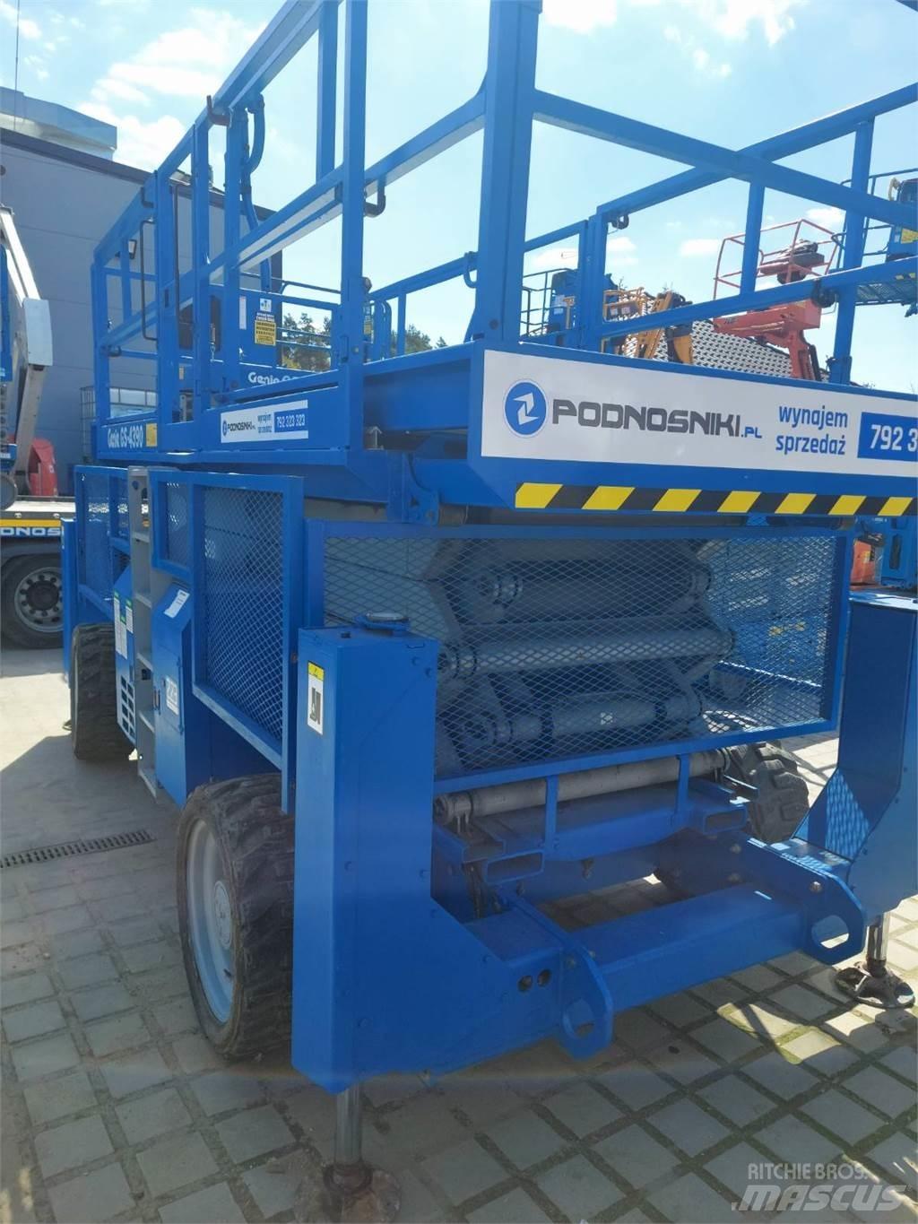 Genie GS-4390 RT Škarjaste dvižne ploščadi