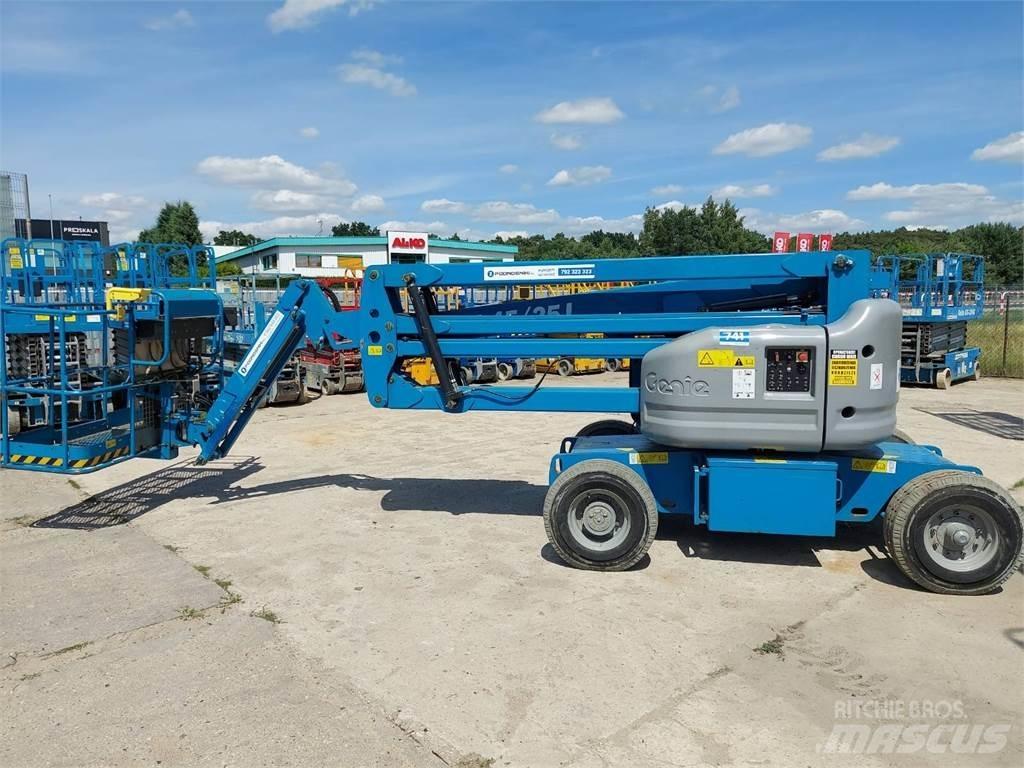 Genie Z-45/25J DC Zglobne dvižne ploščadi