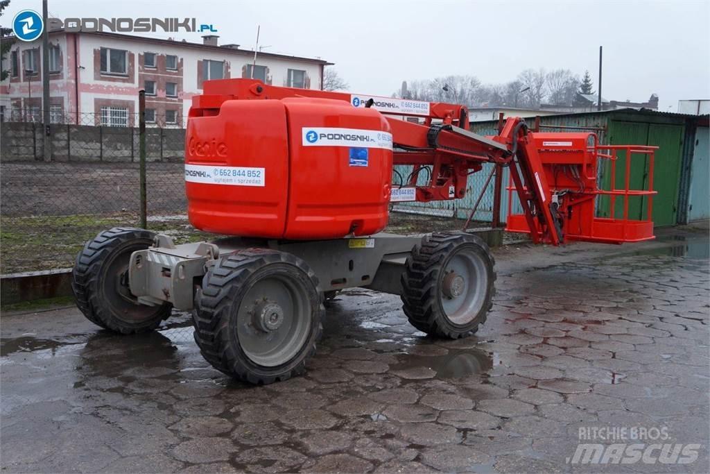Genie Z45/25J Zglobne dvižne ploščadi