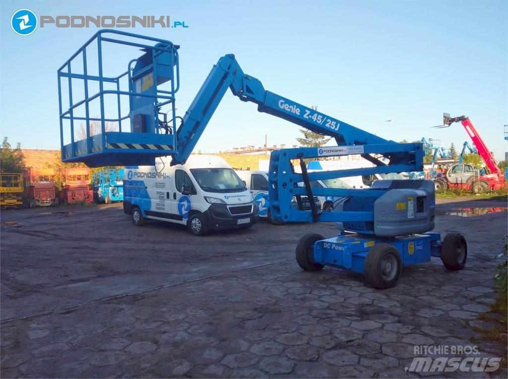 Genie Z45/25J DC Zglobne dvižne ploščadi