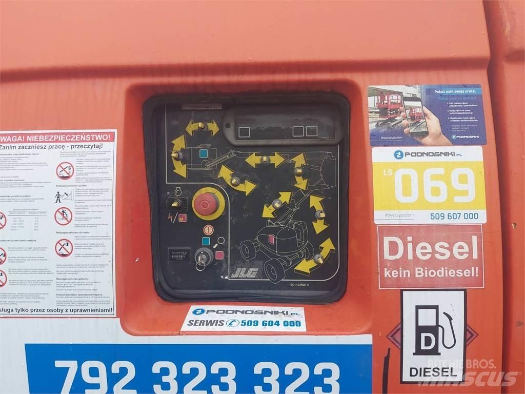 JLG 800AJ Zglobne dvižne ploščadi